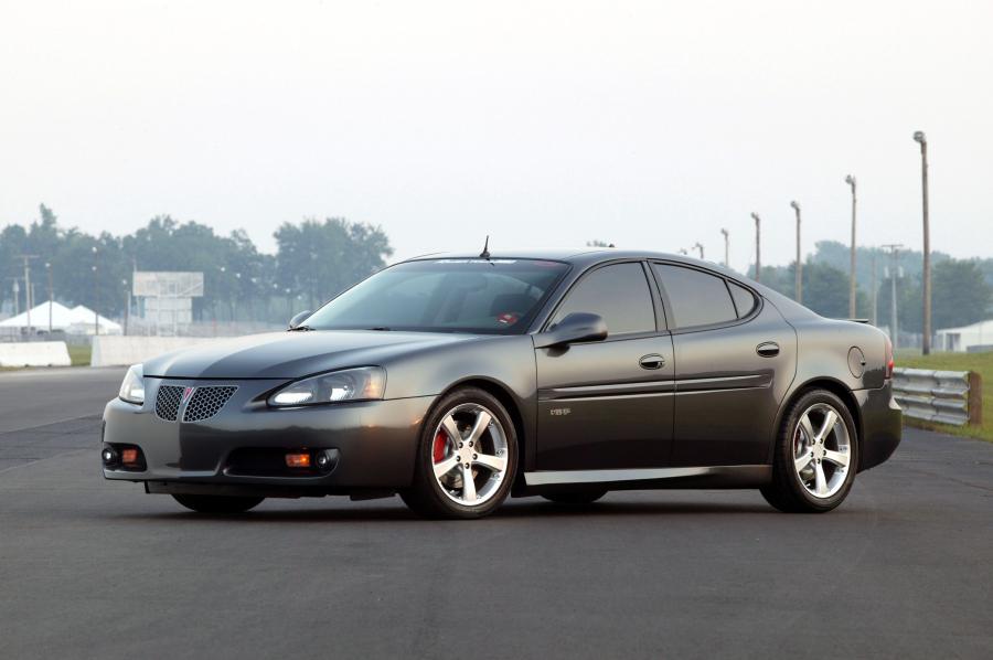  Pontiac Grand Prix 2005 года  (фото 7 из 44)